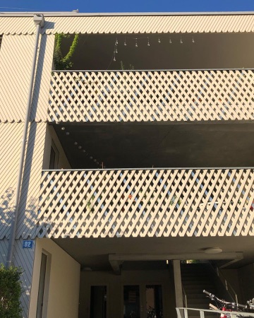 Fassaden, Handläufe aus Beton, Holz · Wohnhaus Felsenrain — Hunkeler Hürzeler Architekten