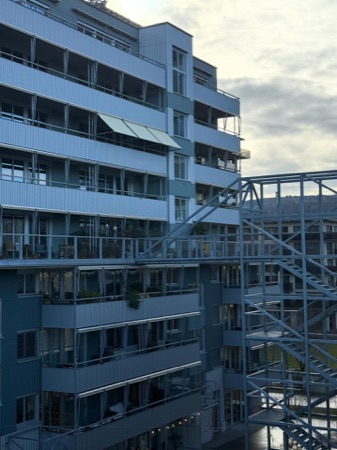 Fassaden, Treppenhäuser aus Metall, Glas · Westhof Dübendorf — Conen Sigl Architekten