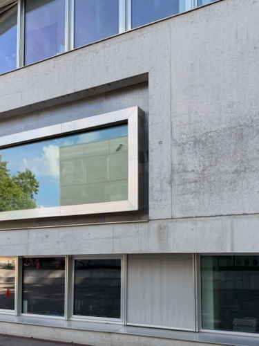 Fassaden, Fenster aus Beton, Metall · Campus Moos — E2A