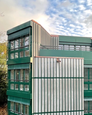 Fassaden, Fenster aus Metall, Glas · Apartment Building Hofackerstrasse — EMI Architekten