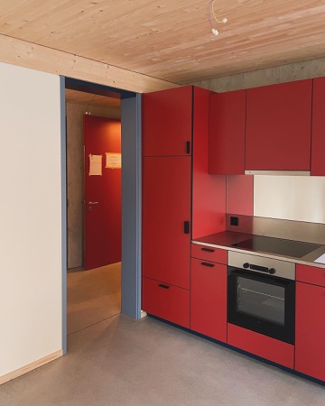 Türen, Küchen aus Beton, Holz · Alterswohnen Waffenplatzstrasse 18 — Loeliger Strub Architektur
