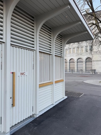 Fassaden, Türen aus Holz · Ersatzneubau Kiosk Stadthausanlage — Schmid Ziörjen Architektenkollektiv