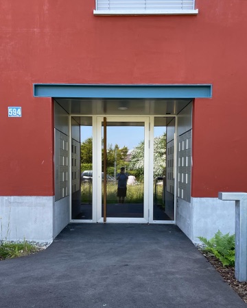 Fassaden, Türen aus Metall, Glas · Wohnhaus Birchstrasse — Adrian Streich Architekten