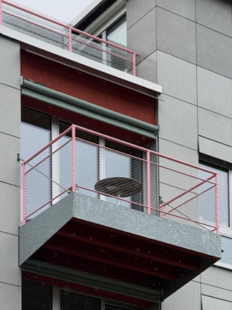 Fassaden, Handläufe aus Metall, Glas · Triemli 4 — toblergmür Architekten