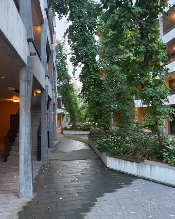 Treppenhäuser, Stützen aus Beton, Metall · Fabrikstrasse 6