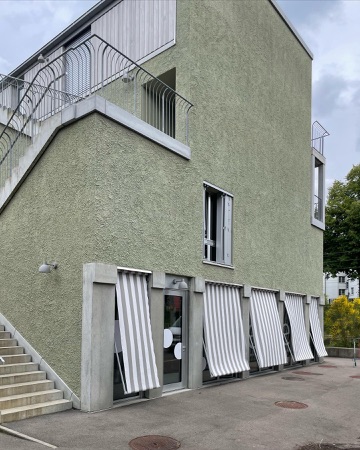 Fassaden, Treppenhäuser aus Beton, Metall · Wohnhaus mit Gewerbe am Bahnhof Töss — KilgaPopp Architekten