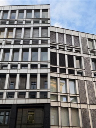 Fassaden, Fenster aus Glas, Naturstein · Bahnhofstrasse 42