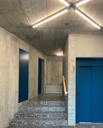 Treppenhäuser, Türen aus Beton, Metall · Wohnsiedlung Birchstrasse — Enzmann Fischer Partner