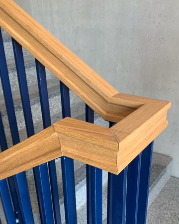 Treppenhäuser, Handläufe aus Beton, Holz · Mattenhof 3 — Galli Rudolf Architekten