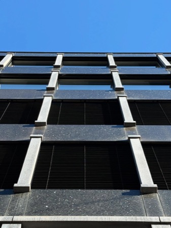 Fassaden, Fenster aus Glas, Naturstein · Geschäftshaus Bleicherweg 21 — Studio Märkli