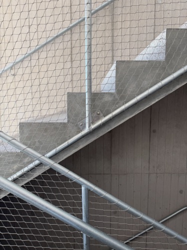 Treppenhäuser, Handläufe aus Beton, Metall · Werkhof Tiefbauamt Kanton Zürich — Malte Kloes Architekten