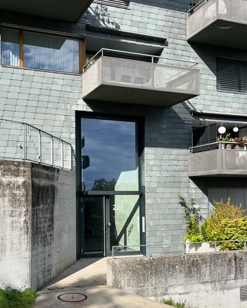 Türen, Balkone aus Metall, Glas · Wohnsiedlung Leimbachstrasse — pool Architekten