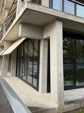 Fassaden, Fenster aus Beton, Metall · SIP Main Campus — Herzog & de Meuron