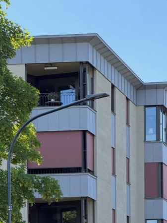 Fassaden, Handläufe aus Metall, Glas · Alterszentrum Hochweid — Wolfgang Rossbauer