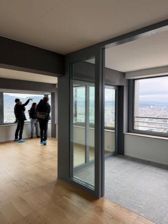 Fenster, Türen aus Beton, Holz · Alto Tower — pool Architekten