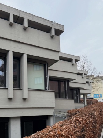Fassaden, Fenster aus Beton, Glas · Oerlikon