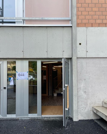 Türen, Eingänge aus Beton, Metall · Wohnsiedlung Birchstrasse — Enzmann Fischer Partner