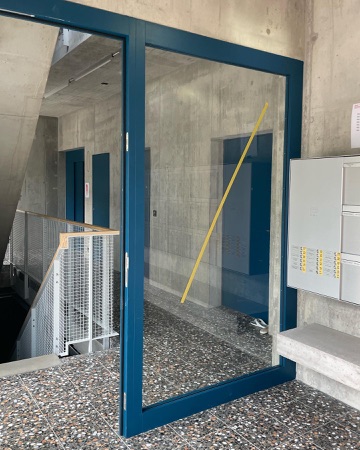 Türen, Eingänge aus Beton, Metall · Wohnsiedlung Birchstrasse — Enzmann Fischer Partner