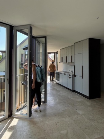 Türen, Küchen aus Metall, Glas · Apartment Building Milchbuck — EMI Architekten