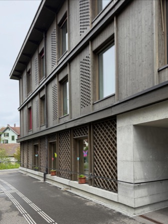Fassaden, Fenster aus Beton, Holz · Neubau Tanne, Schweizerische Stiftung für Taubblinde — Scheibler & Villard