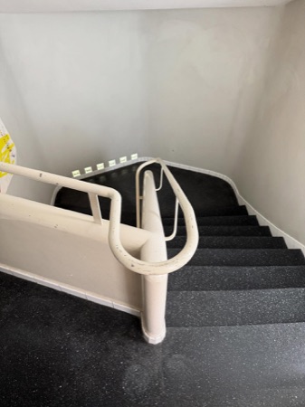Treppenhäuser, Handläufe aus Metall, Keramik · Atelier Doldertal — Alfred & Emil Roth / Marcel Breuer