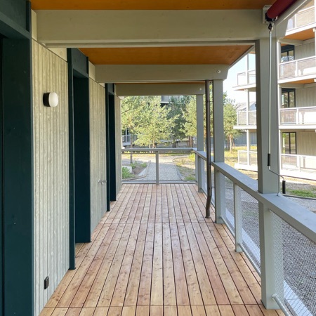Handläufe, Balkone aus Holz, Metall · Wohnsiedlung Asylstrasse — Fischer Architekten