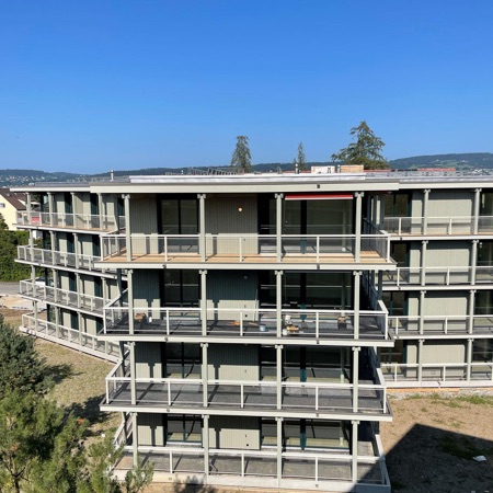 Fassaden, Handläufe aus Beton, Holz · Wohnsiedlung Asylstrasse — Fischer Architekten