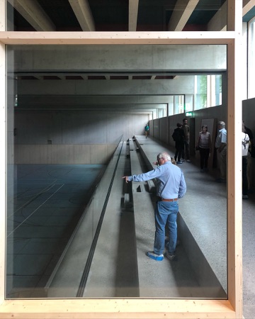 Fenster, Decken aus Beton, Holz · Erweiterung Schulanlage Mettmenstetten — Esch Sintzel Architekten