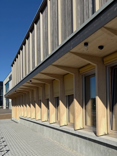 Fassaden, Vordächer aus Holz · Werkhof Tiefbauamt Kanton Zürich — Malte Kloes Architekten
