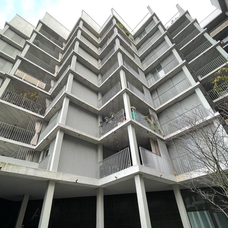 Fassaden, Handläufe aus Beton, Metall · Wohnungen am Rietpark — E2A