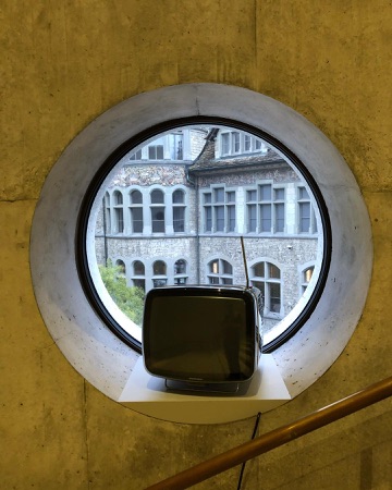Fenster, Handläufe aus Beton, Metall · Landesmuseum — Christ & Gantenbein