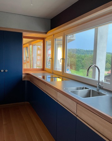 Fenster, Küchen aus Holz, Metall · Haus im Garten — Loeliger Strub Architektur