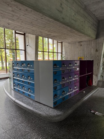 Eingänge aus Beton, Metall · Unteraffoltern II «Isengrind» — Georges-Pierre Dubois