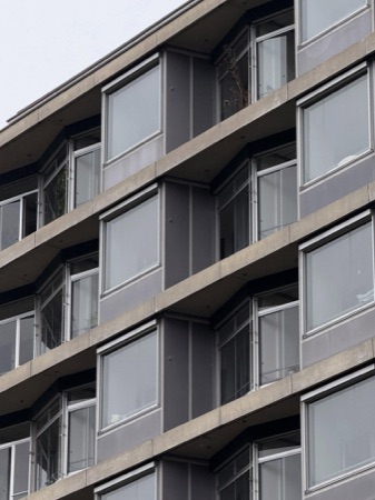 Fassaden, Fenster aus Beton, Glas · Umnutzung Felix Platter-Spital — Müller Sigrist Architekten
