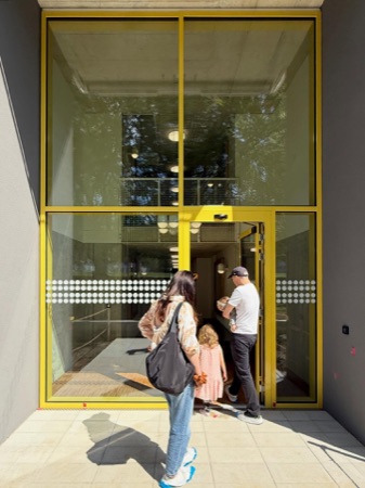 Fenster, Türen aus Beton, Metall · Espenhof West — Weyell Zipse Architekten