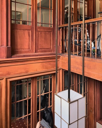 Fenster, Handläufe aus Holz, Metall · Kirchgasse 11