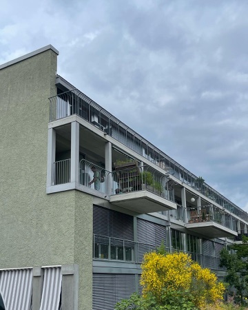 Fassaden, Handläufe aus Beton, Metall · Wohnhaus mit Gewerbe am Bahnhof Töss — KilgaPopp Architekten