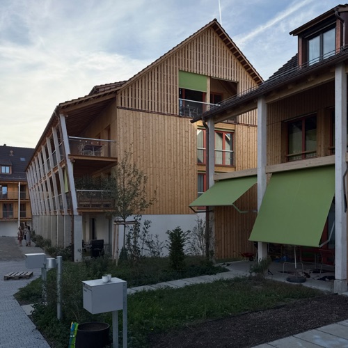 Fassaden aus Holz · Wohnüberbauung Hofwisen — Baumberger Stegmeier Architektur