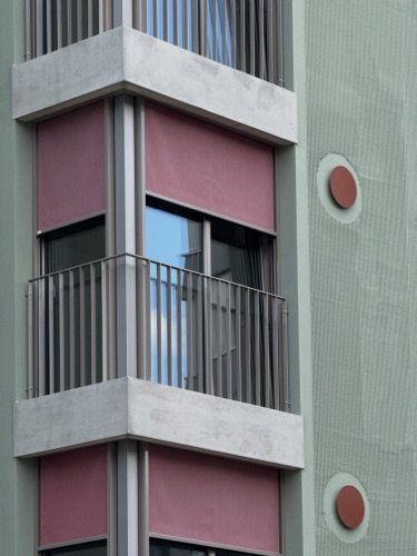 Fassaden, Fenster aus Beton, Metall · Wohnhaus Farby — Lüdi & Müntener Architektur