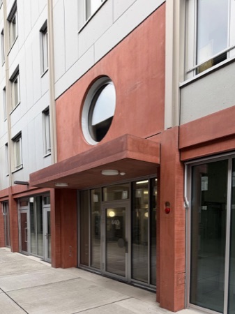 Türen, Eingänge aus Beton, Metall · Letziturm — Armon Semadeni Architekten