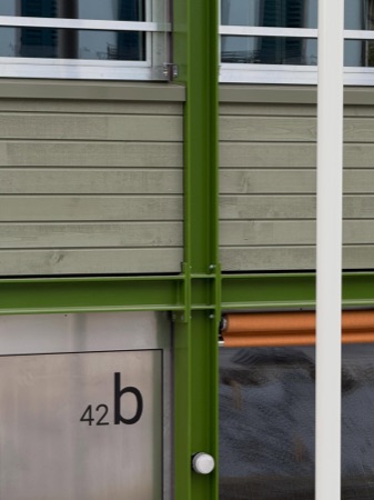 Fassaden, Fenster aus Holz, Metall · Atelierhäuser Horgen Ebnet — Neff Neumann Architekten