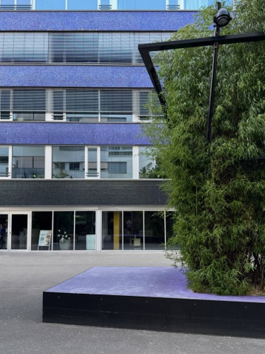 Fassaden aus Glas, Keramik · Überbauung James — SGGK Architekt*innen Studio Gmür